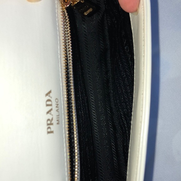 Prada Pattina crossbody bag - Picture 8 of 16